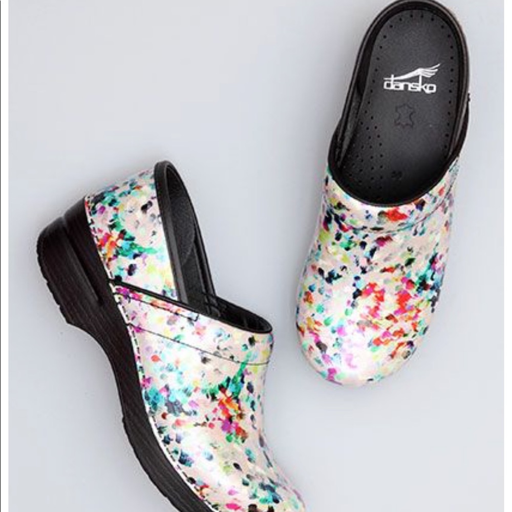 Dansko size 40 art palette color